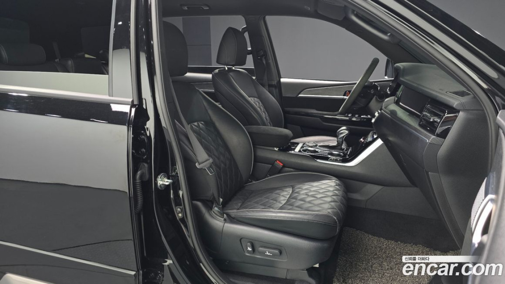 Kia Mohave Diesel 3.0 4WD 7-Seater, 2022