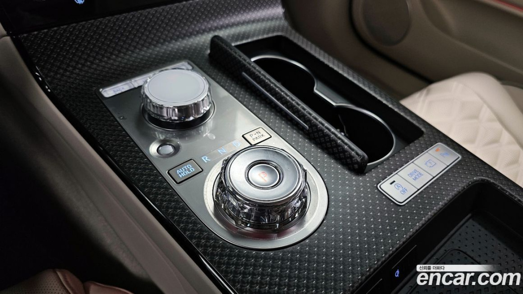 Genesis G80 Gasoline 2.5 Turbo AWD, 2025