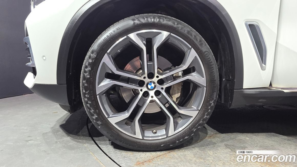 BMW X5 xDrive 40i xLine, 2022