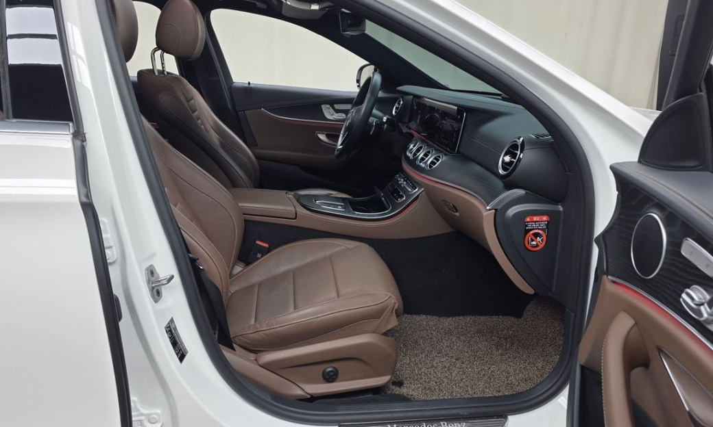 Mercedes-Benz E-Class E250 AMG Line, 2023