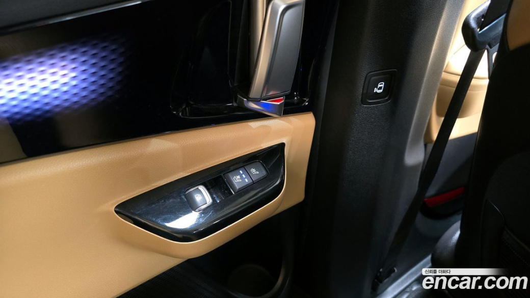 Kia Carnival 7-Seater Signature, 2023