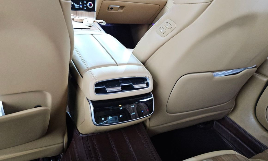 Genesis G80 Gasoline 2.5 Turbo AWD, 2025