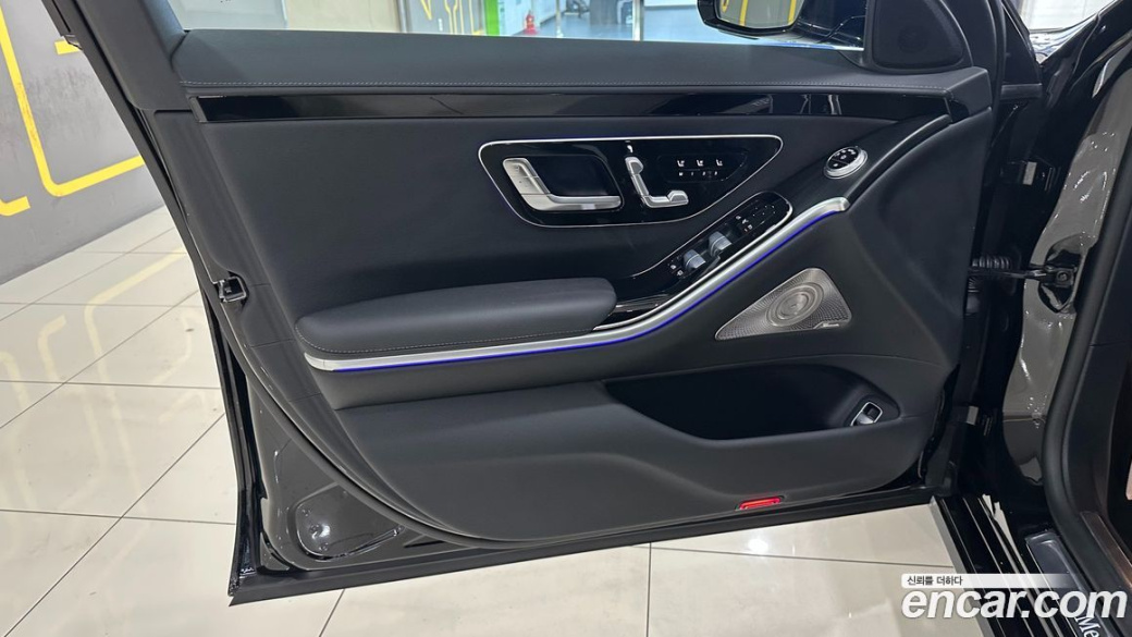 Mercedes-Benz S-Class S350 d 4MATIC, 2025