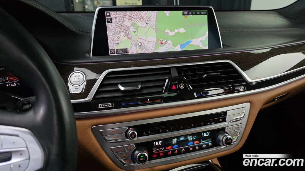 BMW 7-Series 740Li xDrive Design Pure Excellence, 2022
