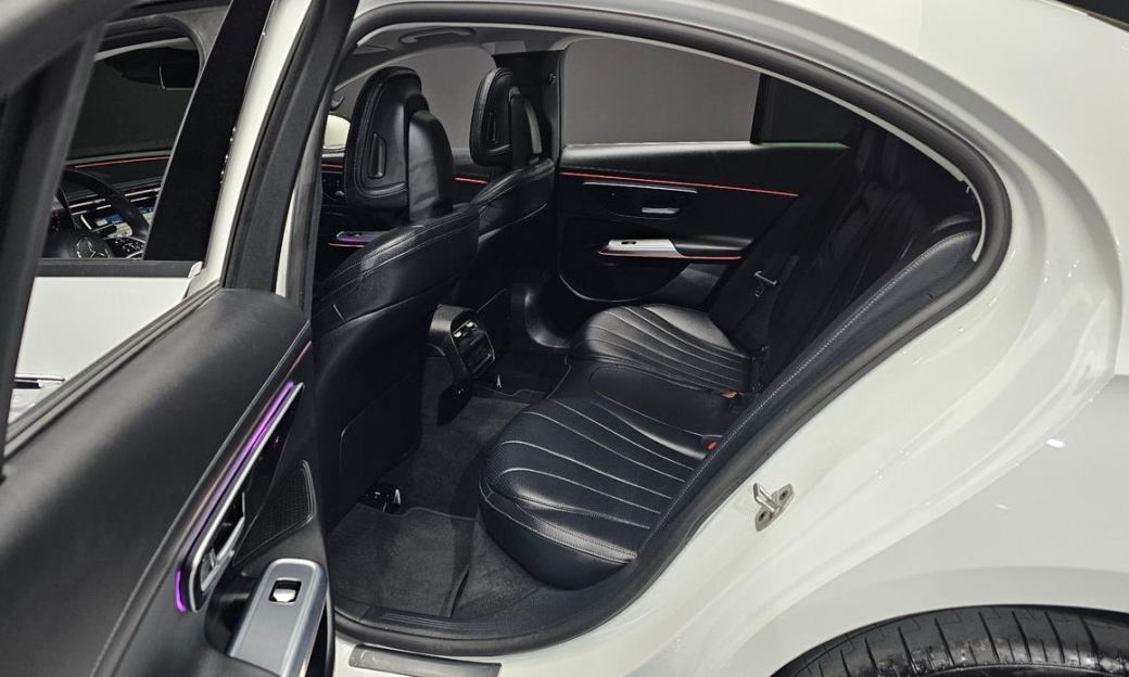 Mercedes-Benz E-Class E220d 4MATIC Exclusive, 2024
