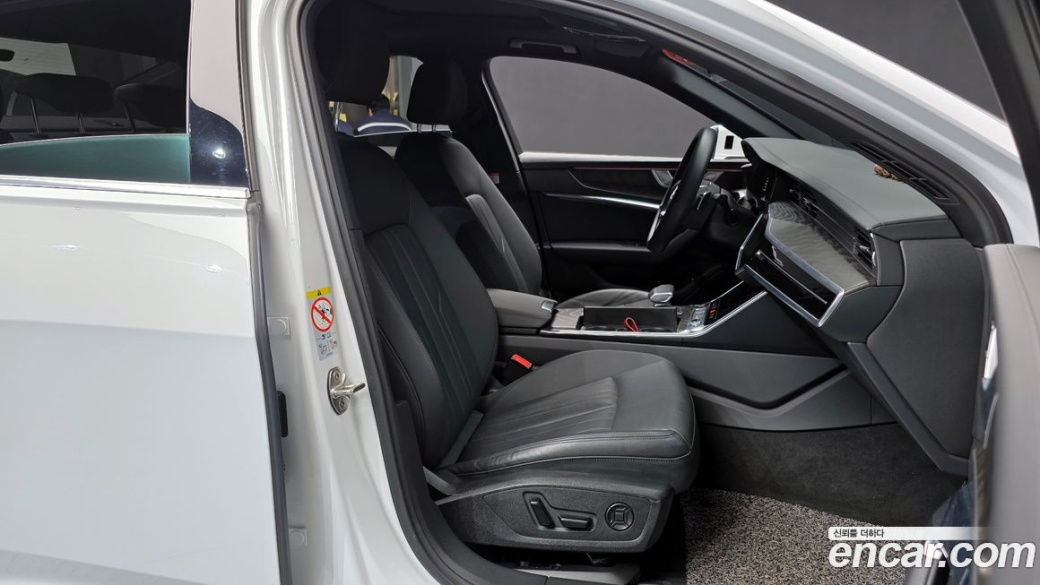Audi A6 45 TFSI Premium, 2022