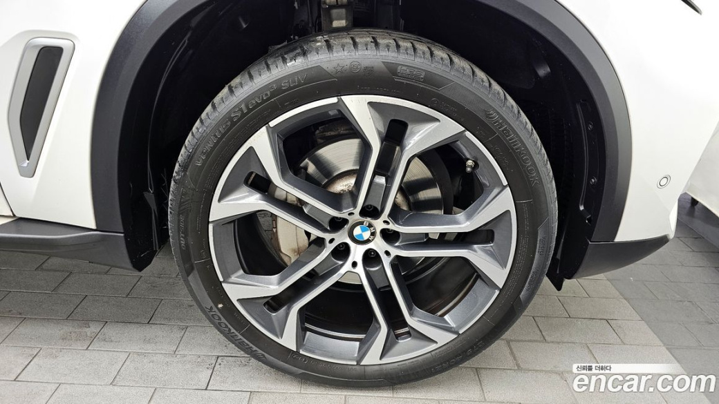 BMW X5 xDrive 40i xLine, 2023