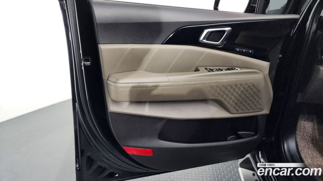 Kia Carnival 7-Seater Gravity, 2025