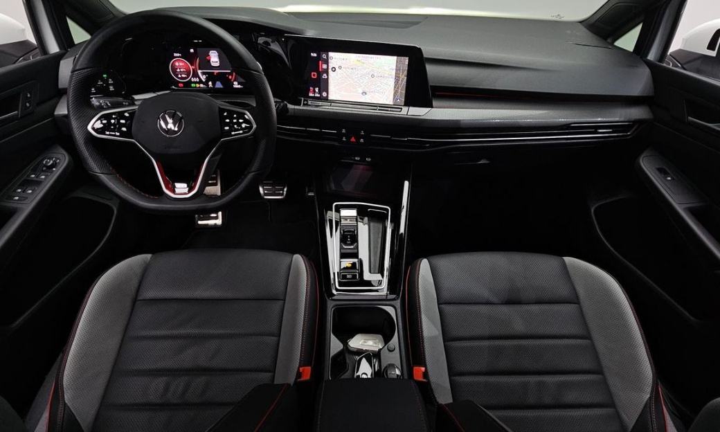 Volkswagen Golf 2.0 GTI, 2024