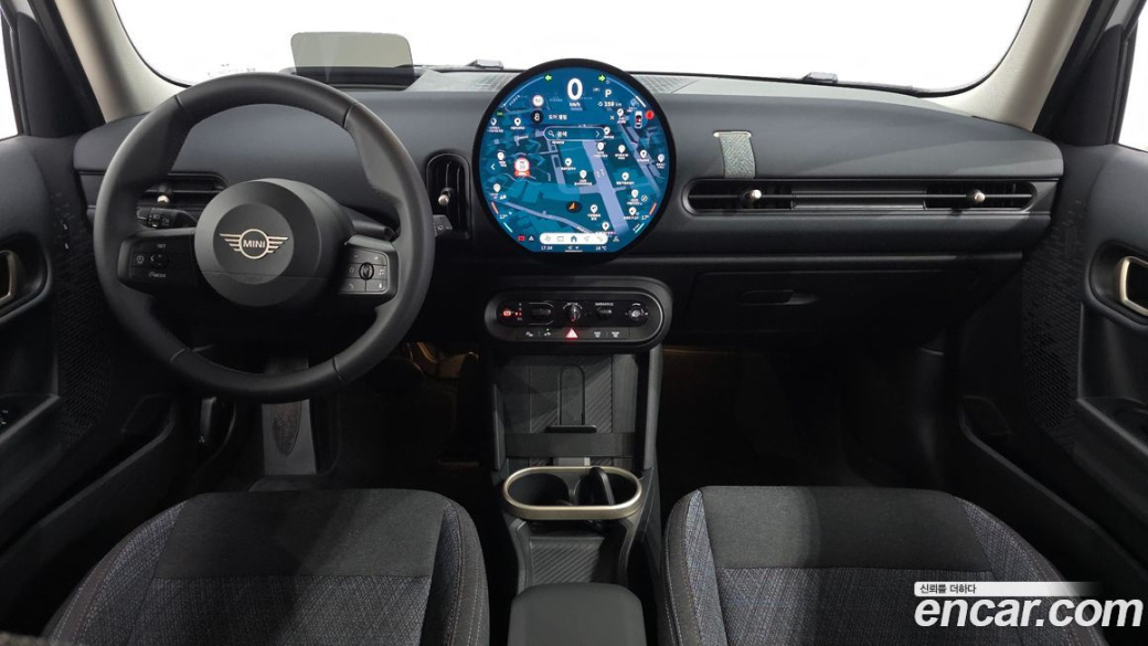 Mini Cooper 5Door Essential, 2025