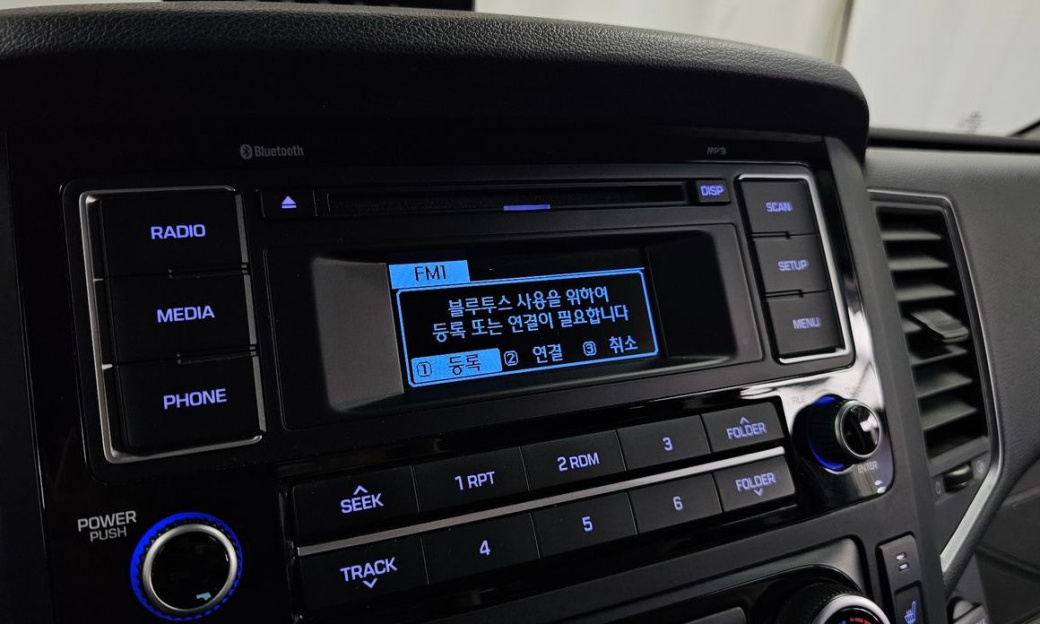 Hyundai Solati 15-seater, 2022