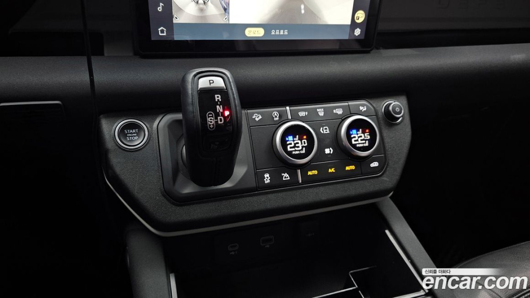 Land Rover Defender 90 D250 SE, 2022