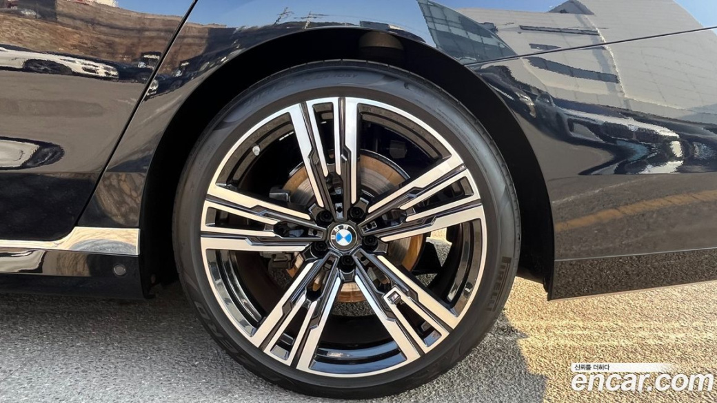 BMW 7-Series 740i sDrive M Sport Individual, 2023