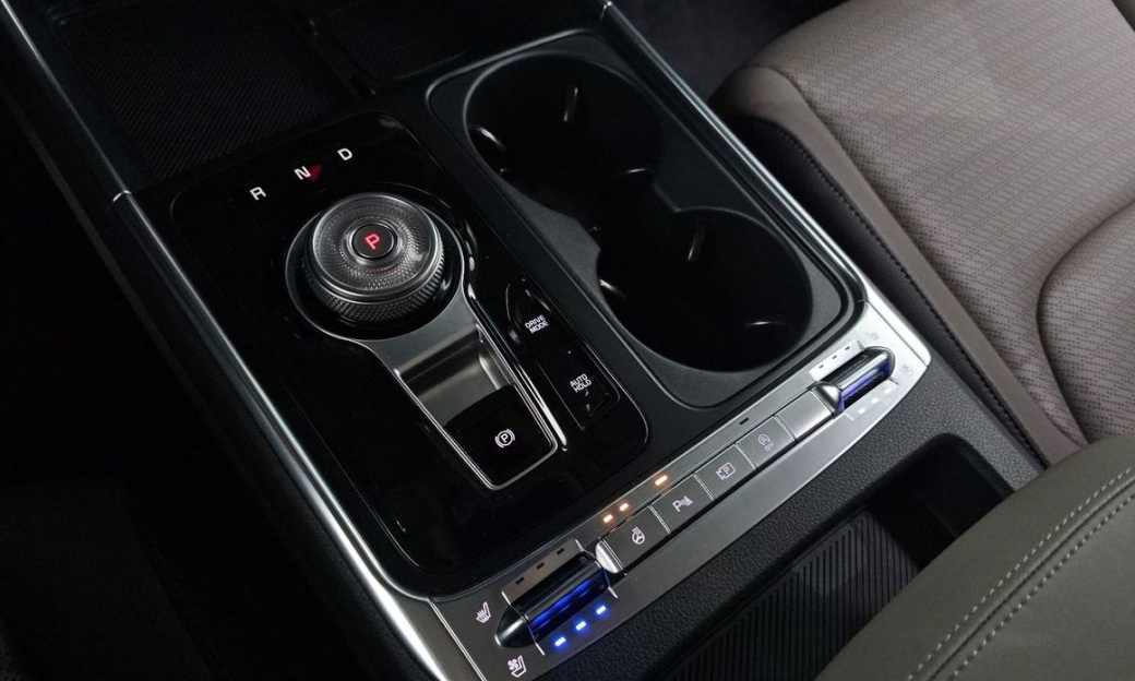 Kia Carnival 7-Seater Noblesse, 2024