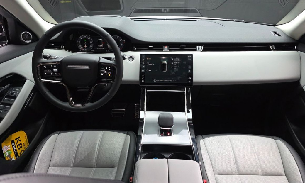 Land Rover Range Rover Evoque P250 Dynamic SE, 2025
