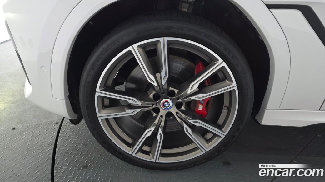 BMW X6 M50i, 2023