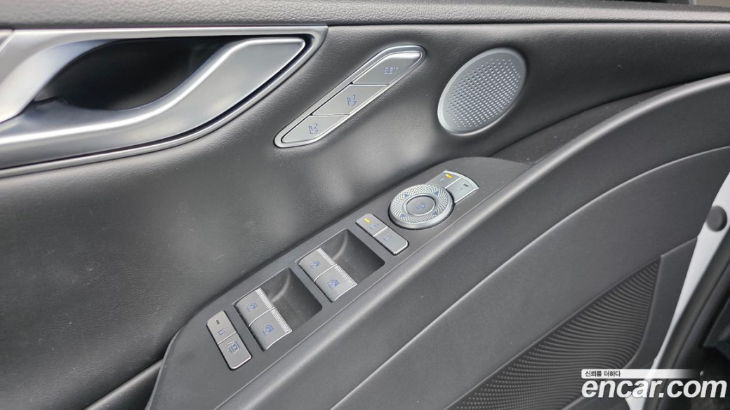 Genesis G80 Gasoline 2.5 Turbo AWD, 2025