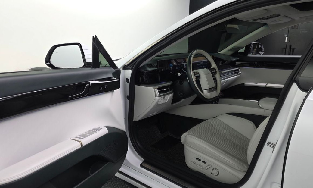 Hyundai Grandeur 2,5 Gasoline 2WD, 2023