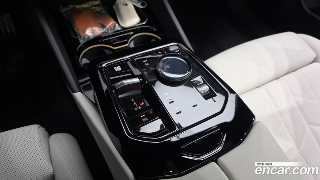 BMW 5-Series 520i M Sport, 2025