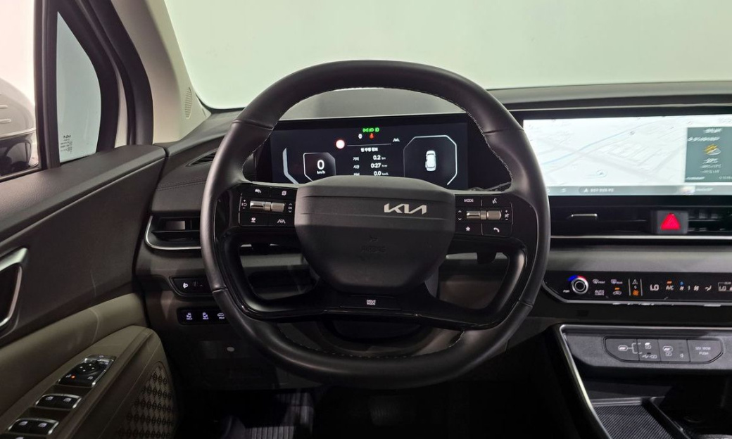 Kia Carnival 9-Seater Noblesse, 2025