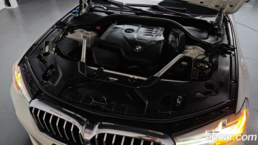 BMW 5-Series 520i M Sport, 2022