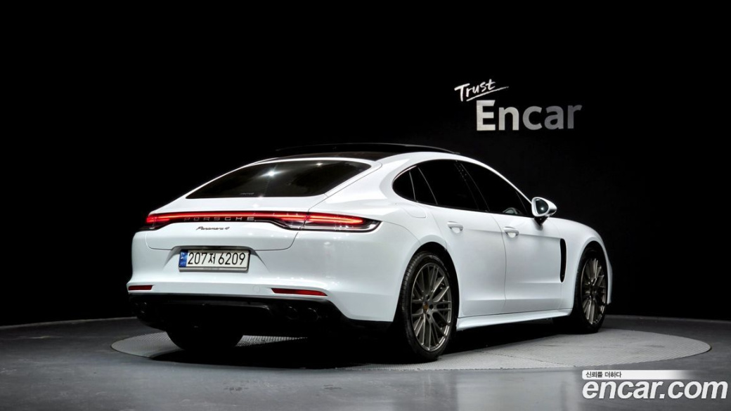 Porsche Panamera 2.9 AWD Platinum Edition, 2022
