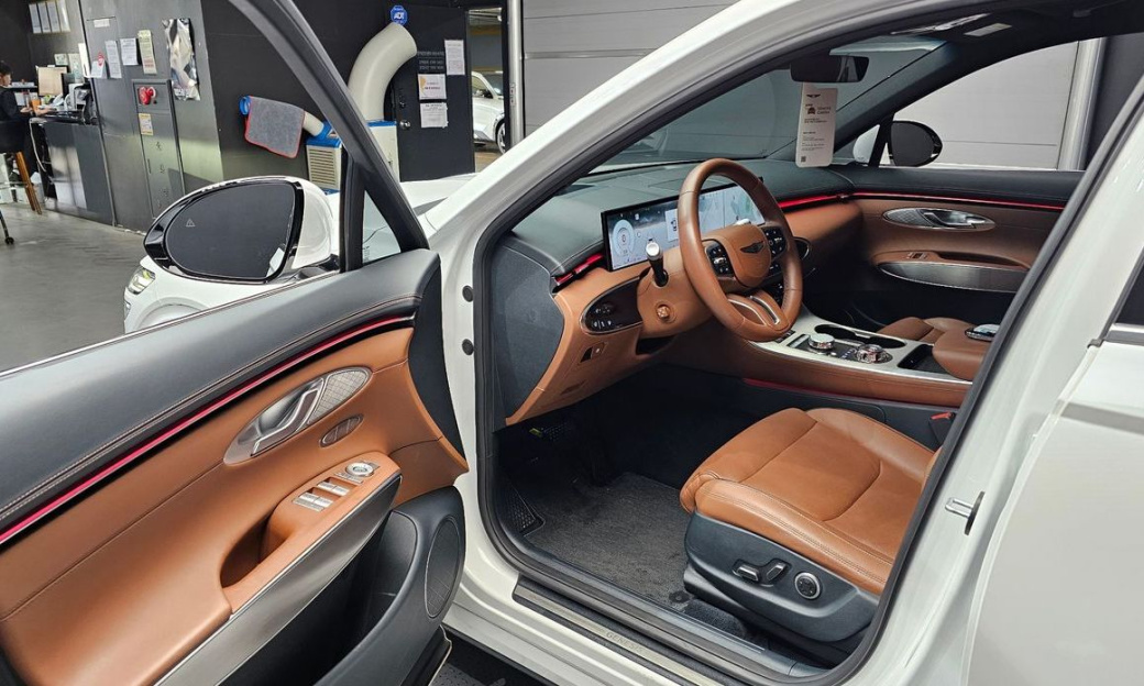 Genesis GV70 2.5T Gasoline AWD, 2025
