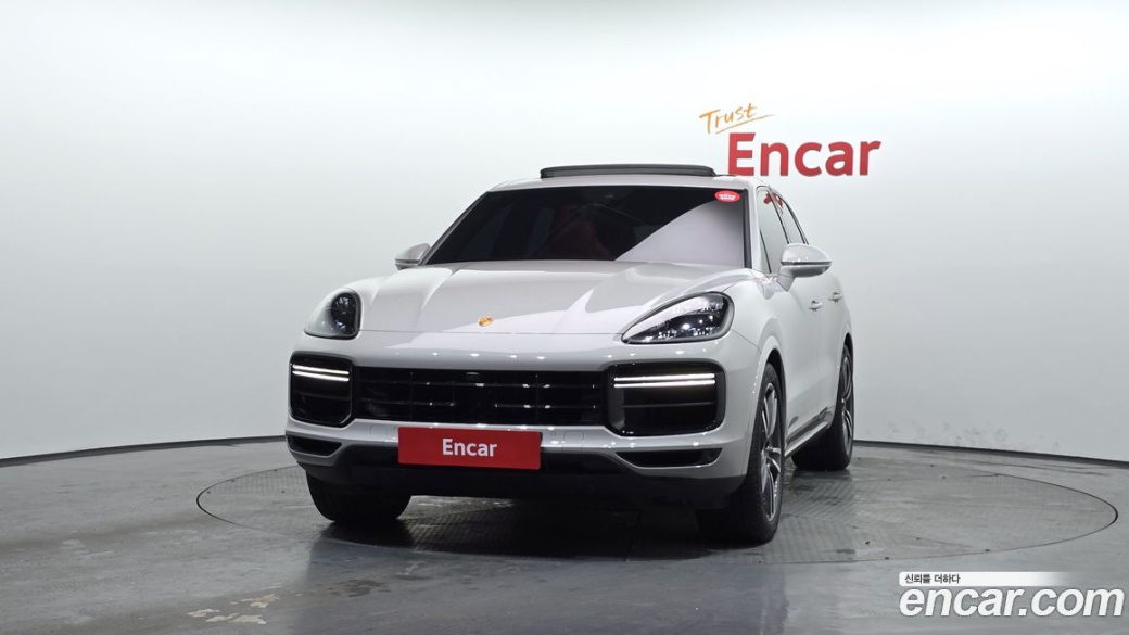 Porsche Cayenne 4.0 Turbo, 2022