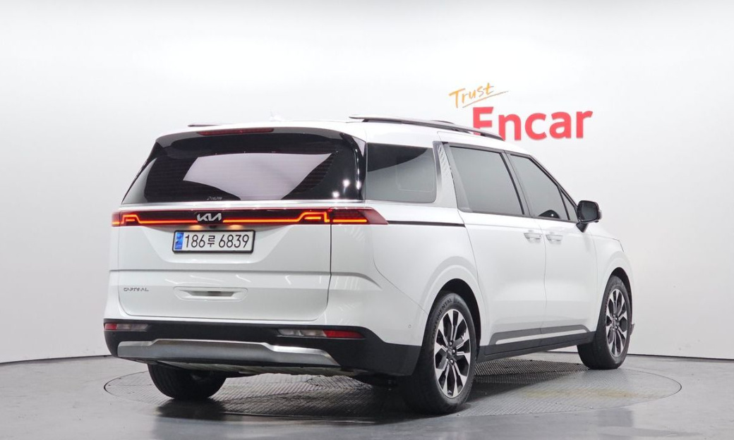Kia Carnival 9-Seater Signature, 2023