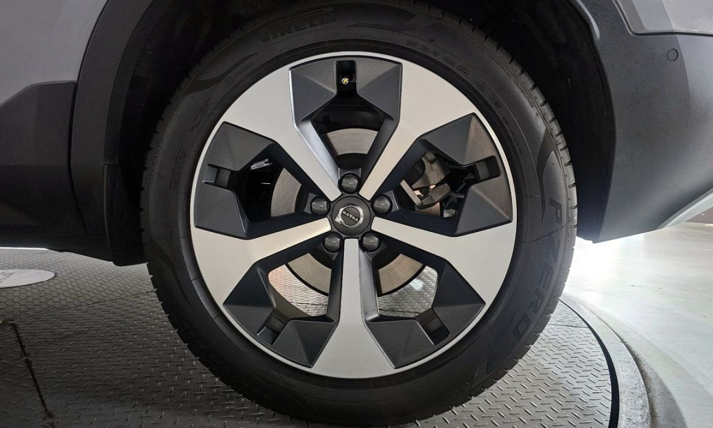 Volvo XC40 B4 Ultimate Bright, 2024