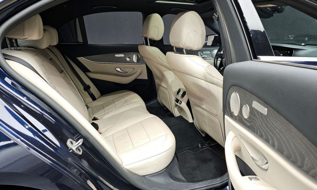Mercedes-Benz E-Class E350 4MATIC Avantgarde, 2022