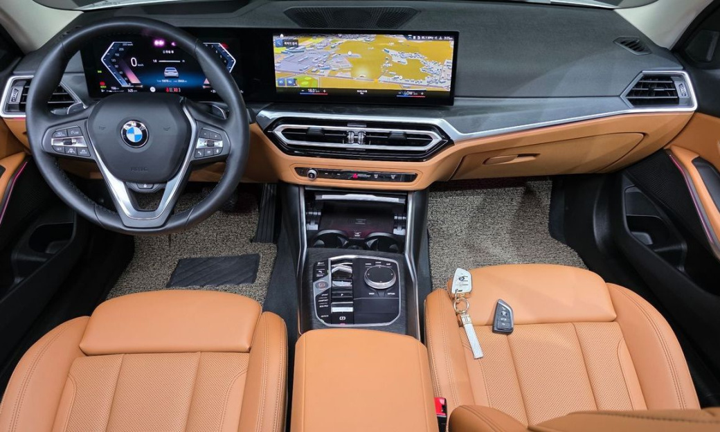 BMW 3-Series 320i, 2023