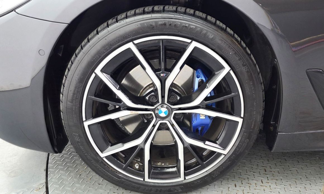 BMW 5-Series 530i M Sport Package, 2023
