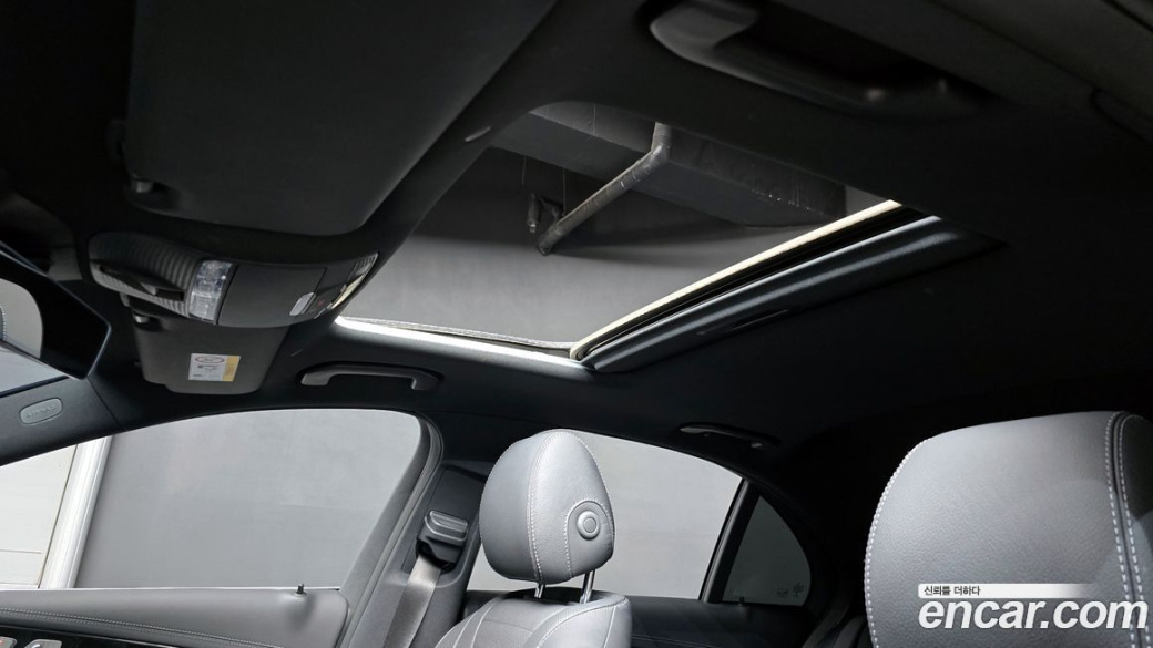Mercedes-Benz E-Class E220d 4MATIC AMG Line, 2022
