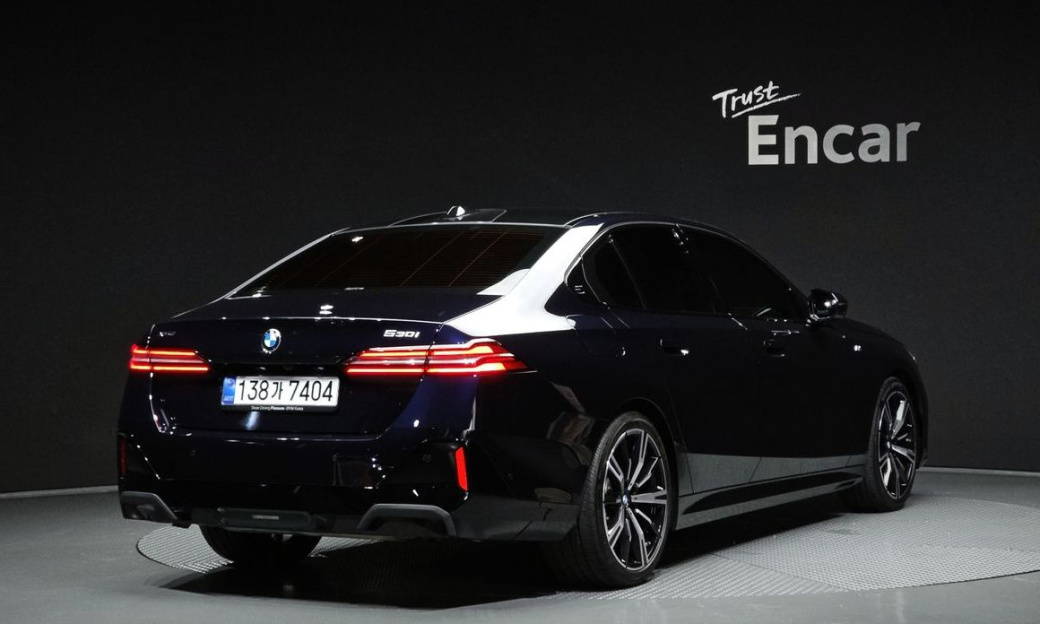 BMW 5-Series 530i xDrive M Sport, 2025