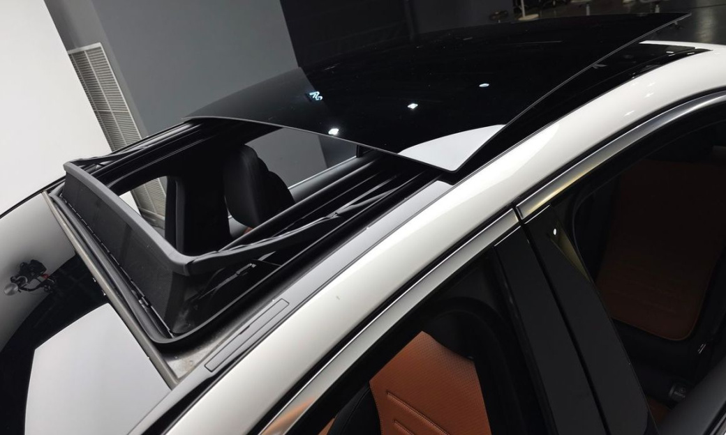 Mercedes-Benz C-Class C200 AMG Line, 2024