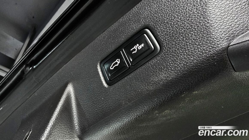 Kia Carnival 9-Seater Signature, 2023