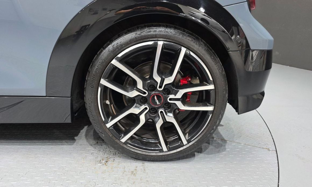 Mini Cooper Convertible JCW, 2025