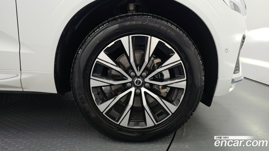Volvo XC60 B5 Ultimate Bright, 2024