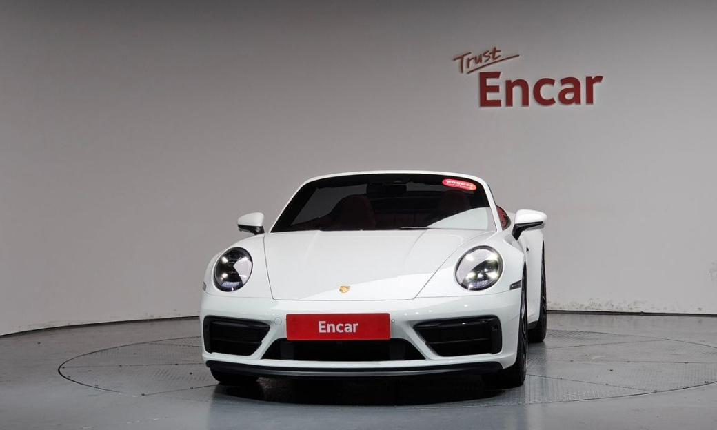 Porsche 911 Carrera 4 GTS Cabriolet, 2024