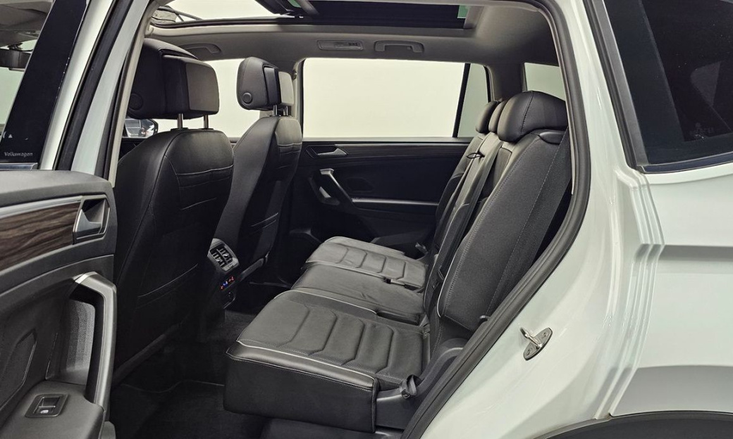 Volkswagen Tiguan 2.0 TSI Prestige, 2024
