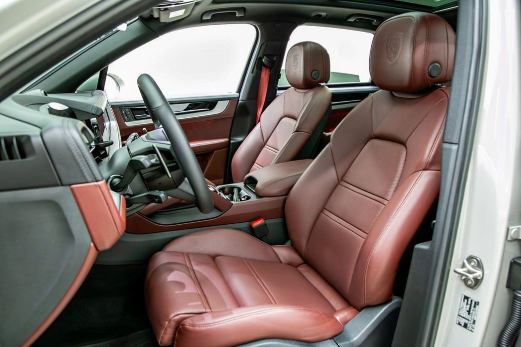 Porsche Cayenne 3.0, 2024