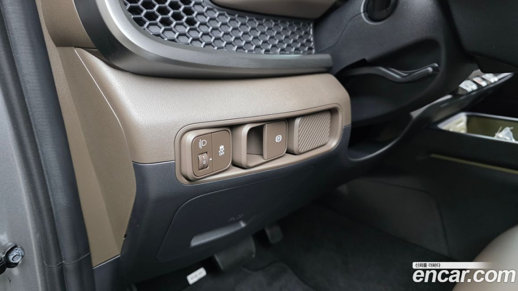 Kia Tasman 2.5T Gasoline 4WD, 2026