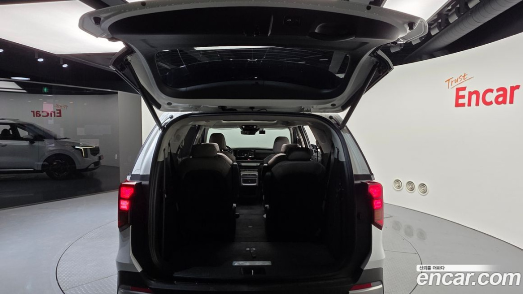 Kia Carnival 9-Seater Noblesse, 2024