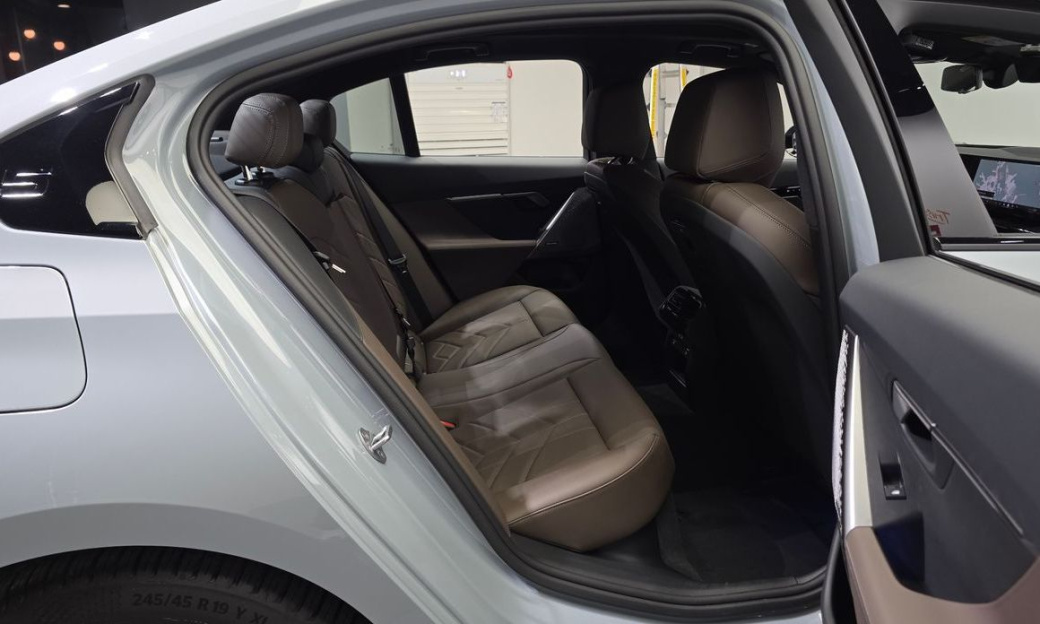 BMW 5-Series 520i M Sport, 2024