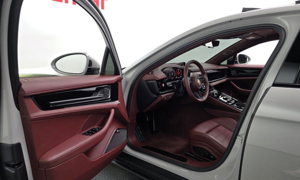Porsche Panamera 4.0 GTS, 2025