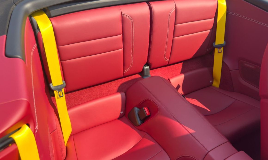 Porsche 911 Carrera Cabriolet, 2023