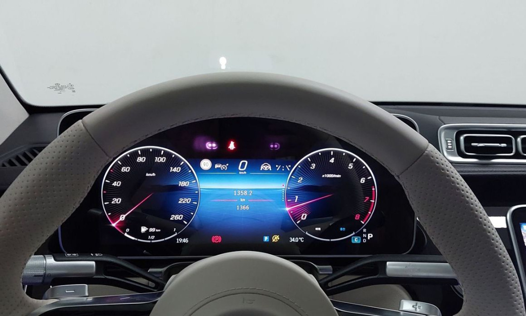Mercedes-Benz S-Class S500 4MATIC, 2026