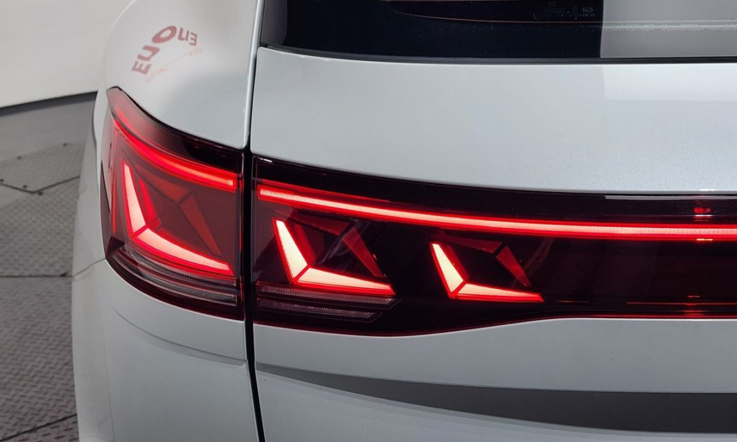Volkswagen Touareg 3.0 TDI R-Line, 2025
