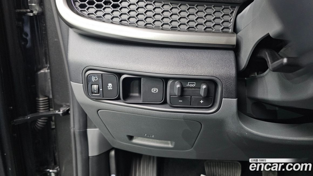Kia Tasman 2.5T Gasoline 4WD, 2026